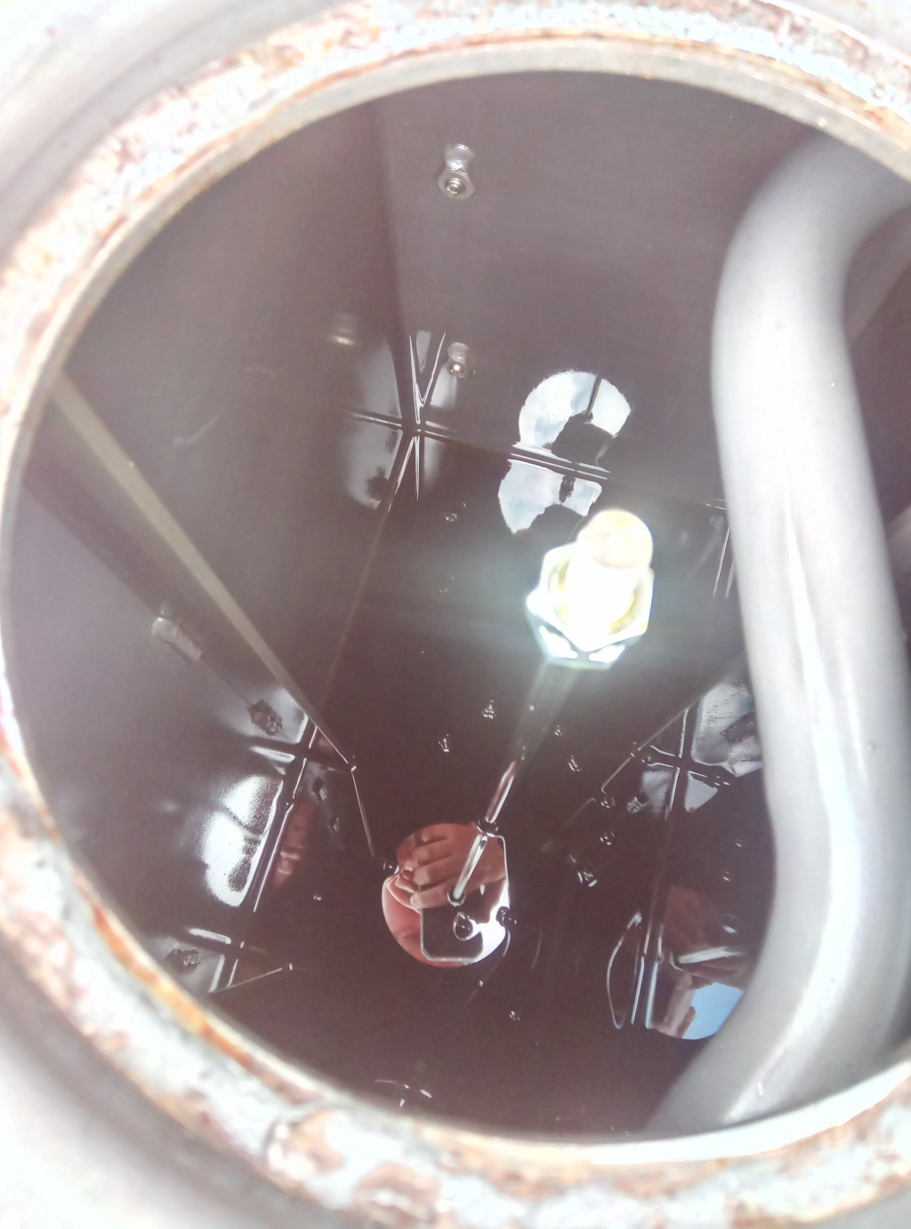 bijvullen hydrolische olie op locatie imgpsh_fullsize_anim (9)